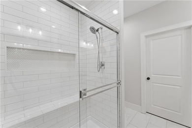 Lakewood Living Made Easy - 3-Year-Young Maintenance-Provided on Lakewood Oaks Golf Club, Ltd. in Missouri - for sale on GolfHomes.com, golf home, golf lot