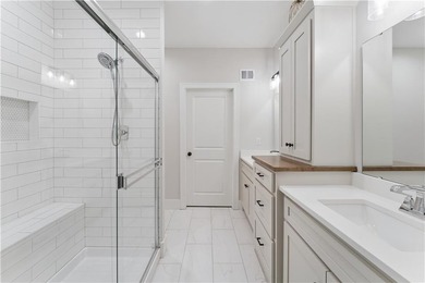 Lakewood Living Made Easy - 3-Year-Young Maintenance-Provided on Lakewood Oaks Golf Club, Ltd. in Missouri - for sale on GolfHomes.com, golf home, golf lot