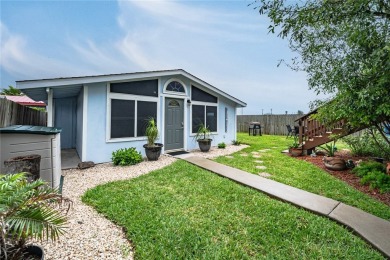 Charming and fully furnished 2-bedroom, 1-bath Cottage with a on Rockport Country Club in Texas - for sale on GolfHomes.com, golf home, golf lot