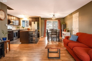 Discover low-maintenance living in this updated 2-bedroom on  in Oregon - for sale on GolfHomes.com, golf home, golf lot