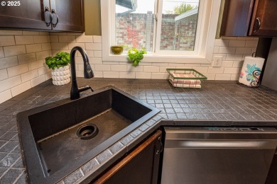 Discover low-maintenance living in this updated 2-bedroom on  in Oregon - for sale on GolfHomes.com, golf home, golf lot