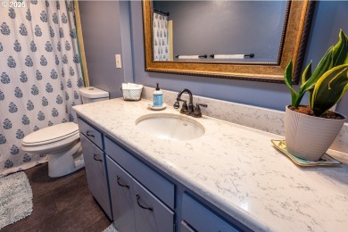 Discover low-maintenance living in this updated 2-bedroom on  in Oregon - for sale on GolfHomes.com, golf home, golf lot