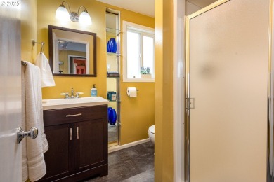 Discover low-maintenance living in this updated 2-bedroom on  in Oregon - for sale on GolfHomes.com, golf home, golf lot