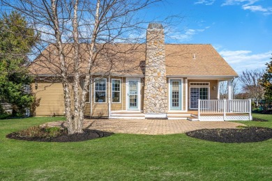 Welcome home to this beautiful 3-bedroom, 2 full bath residence on Olde Vine Golf Club in New York - for sale on GolfHomes.com, golf home, golf lot