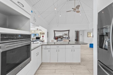 BACK ON THE MARKET Feels like a 3-bedroom home. This spacious on Woodlands Country Club in Florida - for sale on GolfHomes.com, golf home, golf lot