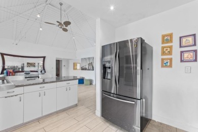 BACK ON THE MARKET Feels like a 3-bedroom home. This spacious on Woodlands Country Club in Florida - for sale on GolfHomes.com, golf home, golf lot