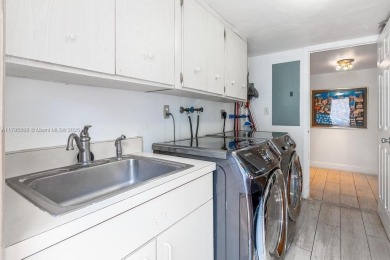 BACK ON THE MARKET Feels like a 3-bedroom home. This spacious on Woodlands Country Club in Florida - for sale on GolfHomes.com, golf home, golf lot