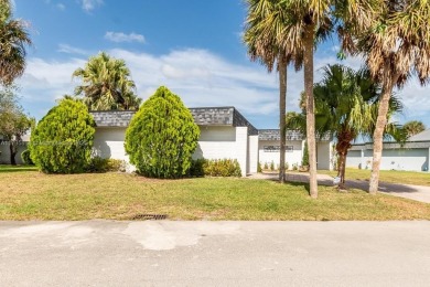 BACK ON THE MARKET Feels like a 3-bedroom home. This spacious on Woodlands Country Club in Florida - for sale on GolfHomes.com, golf home, golf lot
