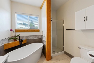 Does year-round deeded beach access with 300 ft of BEACHFRONT on Liberty Lake Golf Club in Washington - for sale on GolfHomes.com, golf home, golf lot