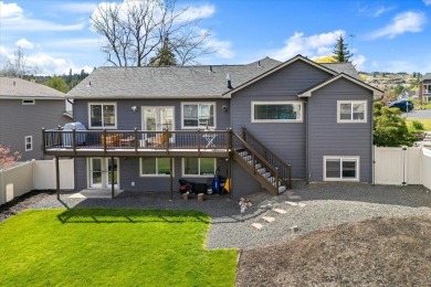 Does year-round deeded beach access with 300 ft of BEACHFRONT on Liberty Lake Golf Club in Washington - for sale on GolfHomes.com, golf home, golf lot