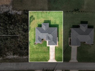 Welcome to this 2023-built home in the Sun N' Lake community of on Sun n Lake Golf and Country Club in Florida - for sale on GolfHomes.com, golf home, golf lot