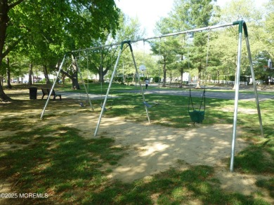 Turn key and ready to go! Beautifully updated end-unit townhome on Raintree Golf Course in New Jersey - for sale on GolfHomes.com, golf home, golf lot