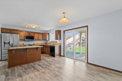 Squeaky clean and ready for new owners. Conveniently located to on Prairie Falls Golf Club in Idaho - for sale on GolfHomes.com, golf home, golf lot