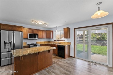 Squeaky clean and ready for new owners. Conveniently located to on Prairie Falls Golf Club in Idaho - for sale on GolfHomes.com, golf home, golf lot