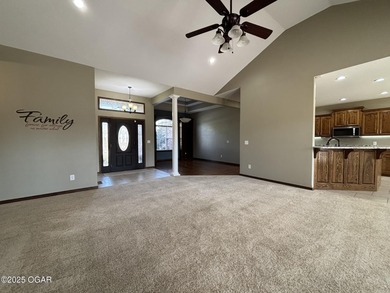 Beautifully Maintained Briarbrook Home with Detached on Briarbrook Golf Course in Missouri - for sale on GolfHomes.com, golf home, golf lot