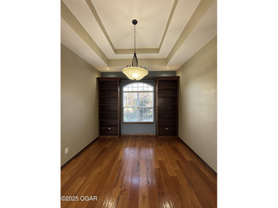 Beautifully Maintained Briarbrook Home with Detached on Briarbrook Golf Course in Missouri - for sale on GolfHomes.com, golf home, golf lot