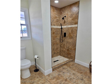 BRING OFFERS! Welcome to this delightful 2-bedroom, 2-bathroom on Alden Pines Golf Club in Florida - for sale on GolfHomes.com, golf home, golf lot