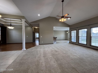 Beautifully Maintained Briarbrook Home with Detached on Briarbrook Golf Course in Missouri - for sale on GolfHomes.com, golf home, golf lot