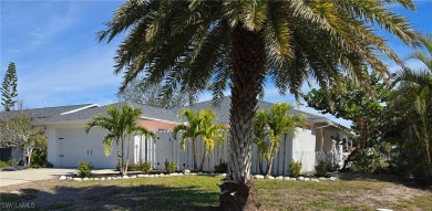 BRING OFFERS! Welcome to this delightful 2-bedroom, 2-bathroom on Alden Pines Golf Club in Florida - for sale on GolfHomes.com, golf home, golf lot
