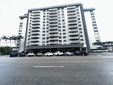 Sunny spaciuos airy Large 2 be/2 bath Large master suite with on Granada Golf Club in Florida - for sale on GolfHomes.com, golf home, golf lot