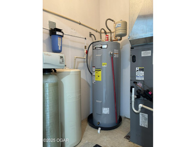 Beautifully Maintained Briarbrook Home with Detached on Briarbrook Golf Course in Missouri - for sale on GolfHomes.com, golf home, golf lot