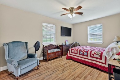 Charming 3-bedroom, 2-bathroom house located in Lake Kiowa, a on Lake Kiowa Golf Course in Texas - for sale on GolfHomes.com, golf home, golf lot