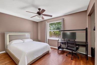 Spacious 5BR, 2.5BA home in Madison Green, Royal Palm Beach on The Links At Madison Green in Florida - for sale on GolfHomes.com, golf home, golf lot