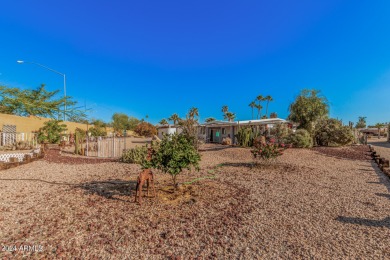 Unique Fountain of the Sun property offering 3 bedroom, 3 on Fountain of the Sun Country Club in Arizona - for sale on GolfHomes.com, golf home, golf lot