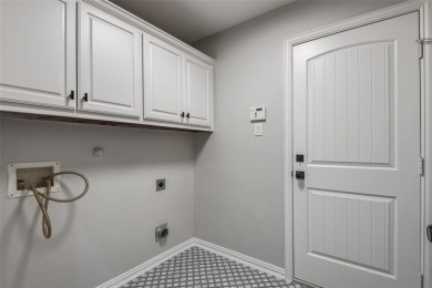 Turn-key luxury on a corner lot in Castle Hills! Built in 2006 on The Lakes at Castle Hill Golf Club in Texas - for sale on GolfHomes.com, golf home, golf lot