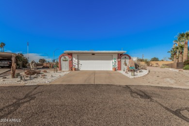 Unique Fountain of the Sun property offering 3 bedroom, 3 on Fountain of the Sun Country Club in Arizona - for sale on GolfHomes.com, golf home, golf lot