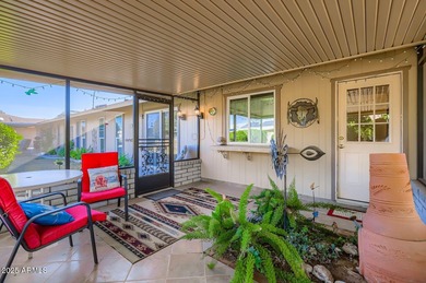 Charming and well-loved duplex. This 2 Bedroom, 2 Bath gemini on PalmBrook Country Club in Arizona - for sale on GolfHomes.com, golf home, golf lot