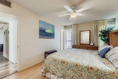 Charming and well-loved duplex. This 2 Bedroom, 2 Bath gemini on PalmBrook Country Club in Arizona - for sale on GolfHomes.com, golf home, golf lot