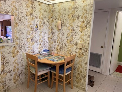 Spacious 1 Bedroom 1.5 baths 55+ Communty in Sunrise Lakes Phase on Sunrise Lakes Phase III in Florida - for sale on GolfHomes.com, golf home, golf lot