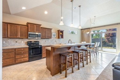 Welcome home! This beautiful 3 bedroom, 2 bathroom rambler is on Horn Rapids Golf Club in Washington - for sale on GolfHomes.com, golf home, golf lot