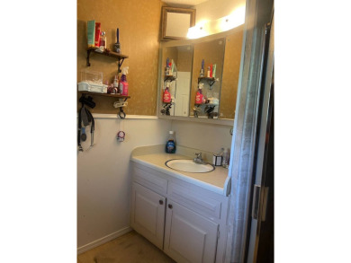 Welcome to this charming 3-bedroom, 2-bath home located in the on Sunset Hills Golf Course in Oklahoma - for sale on GolfHomes.com, golf home, golf lot