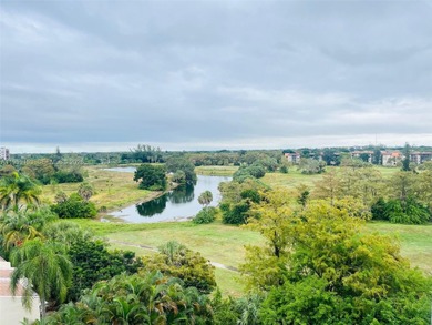spacious 3-bedroom, 2.5-bath corner unit with 1,760 sq ft in the on Inverrary Country Club in Florida - for sale on GolfHomes.com, golf home, golf lot
