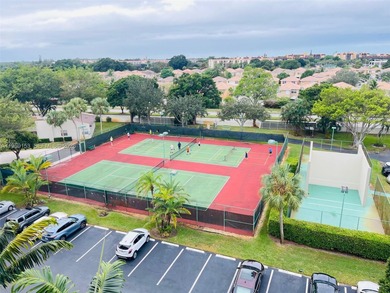 spacious 3-bedroom, 2.5-bath corner unit with 1,760 sq ft in the on Inverrary Country Club in Florida - for sale on GolfHomes.com, golf home, golf lot