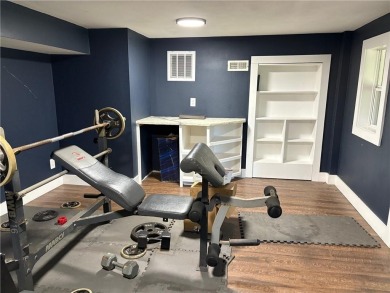 Charming 3 bedroom 2 bath home on a large corner lot.  Kitchen on Bella Vista Country Club - Berksdale in Arkansas - for sale on GolfHomes.com, golf home, golf lot
