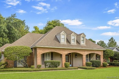 Timeless home on Wynlakes golf course, with 4 bedrooms, 2.5 on Wynlakes Golf and Country Club in Alabama - for sale on GolfHomes.com, golf home, golf lot