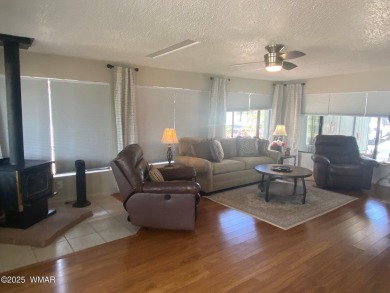 LOCATION LOCATION !   This lovely updated home is located on the on Juniper Ridge R.V. Golf Resort in Arizona - for sale on GolfHomes.com, golf home, golf lot