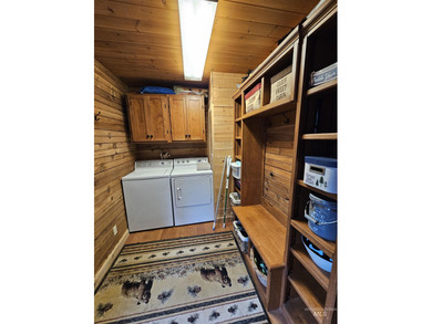 Cute as a button cabin in a great in town location! This 3 on McCall Municipal Golf Course in Idaho - for sale on GolfHomes.com, golf home, golf lot