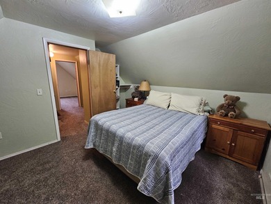 Cute as a button cabin in a great in town location! This 3 on McCall Municipal Golf Course in Idaho - for sale on GolfHomes.com, golf home, golf lot