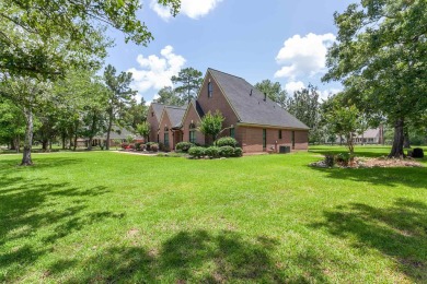 This beautiful home backs up to hole #3 on Idylwild Country Club on Idylwild Golf Club in Texas - for sale on GolfHomes.com, golf home, golf lot