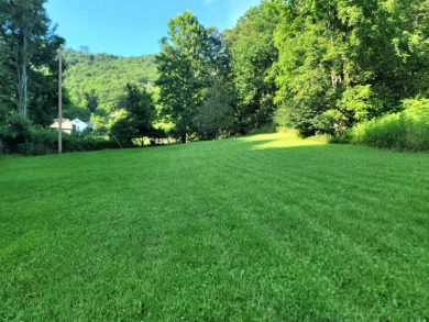Beautiful Home Features 6.13 Acres. $500.00 bonus to selling on Willowwood Country Club in West Virginia - for sale on GolfHomes.com, golf home, golf lot
