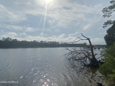 Waterfront Homesite. Located in the Gated Waterfront and Golf on Harbour Point Golf Club in North Carolina - for sale on GolfHomes.com, golf home, golf lot