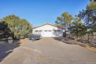 Discover the potential of this spacious ranch-style home on a on Heritage Eagle Bend Golf and Country Club in Colorado - for sale on GolfHomes.com, golf home, golf lot