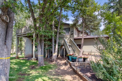 Beautiful Mountain Reteat in the desirable Quality Hills- on Pinetop Lakes Golf and Country Club in Arizona - for sale on GolfHomes.com, golf home, golf lot