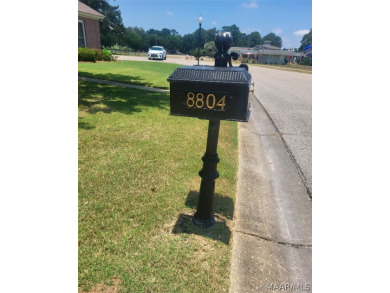 Welcome Home to 8804 Green Chase!  This 3 bedroom 2 bath home is on Arrowhead Country Club in Alabama - for sale on GolfHomes.com, golf home, golf lot