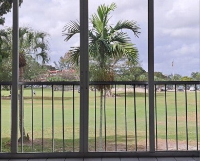 Discover serene living in this updated 2-bed, 2-bath condo in a on Oriole Golf and Tennis Club in Florida - for sale on GolfHomes.com, golf home, golf lot