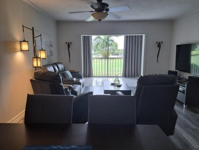 Discover serene living in this updated 2-bed, 2-bath condo in a on Oriole Golf and Tennis Club in Florida - for sale on GolfHomes.com, golf home, golf lot